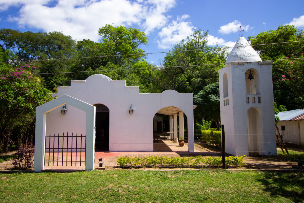 Capilla Virgen del Rosario de Mboy Cuá